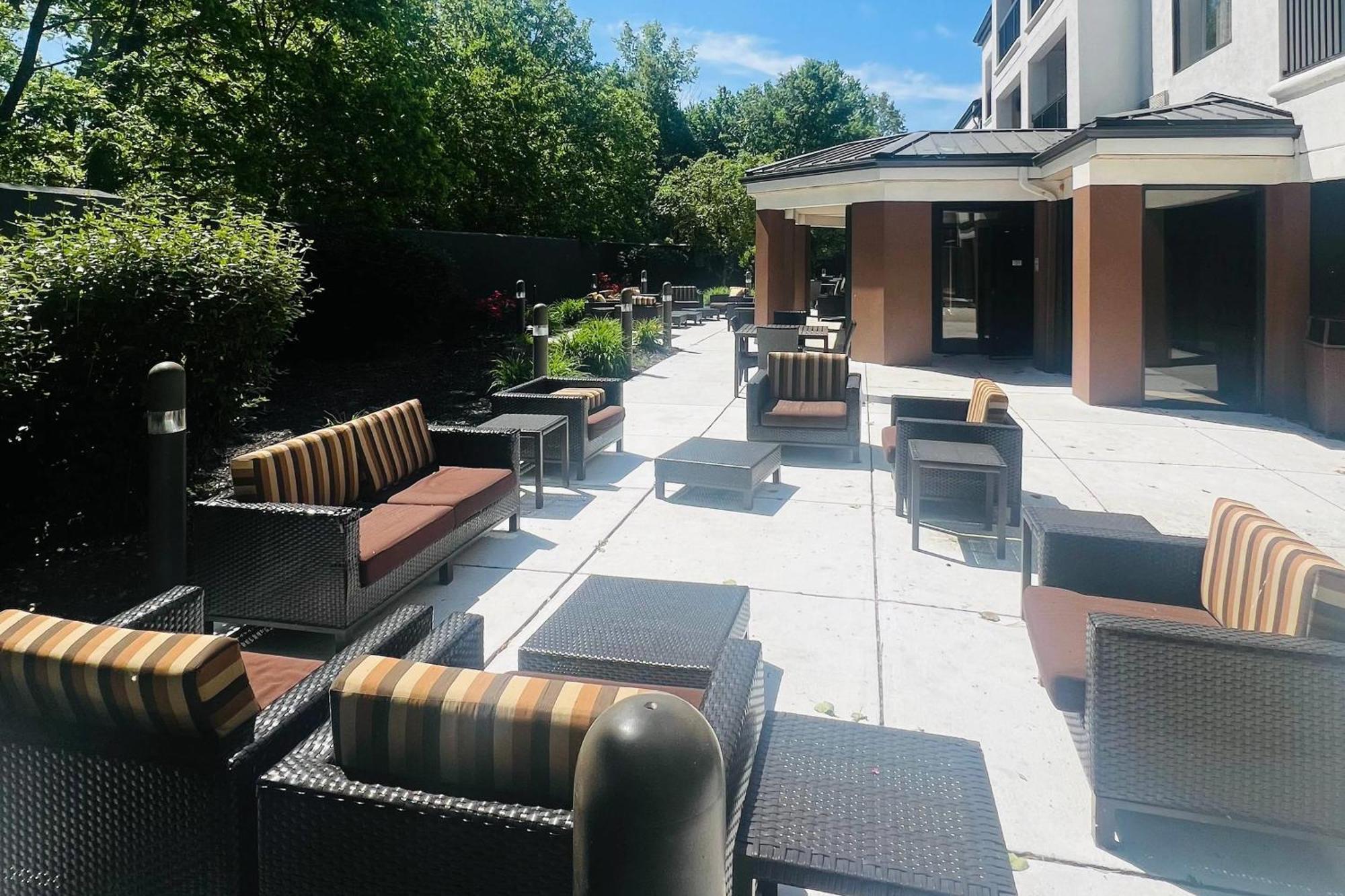 Country Inn & Suites By Radisson, Columbus-Edinburgh Exterior foto